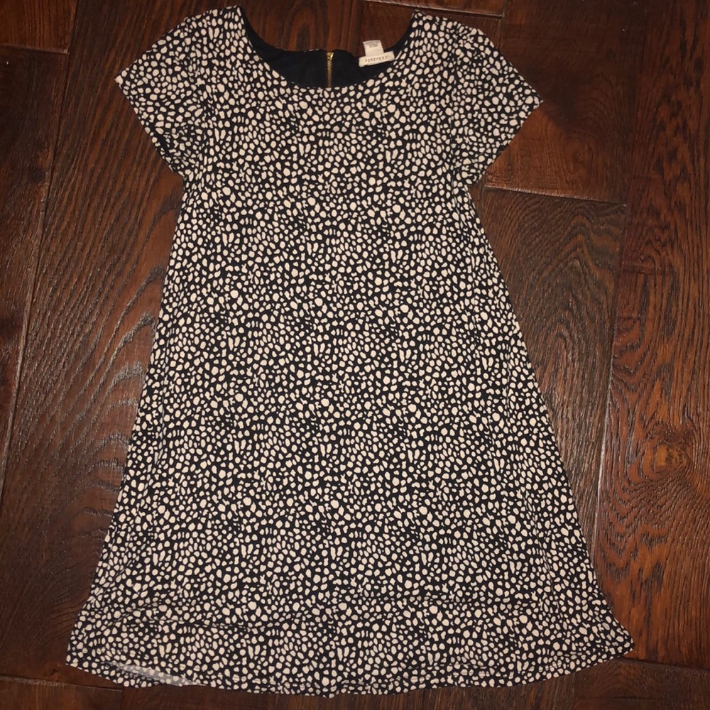 Spotted black and white soft dress